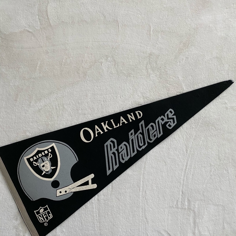 Oakland Raiders Vintage NFL football banner